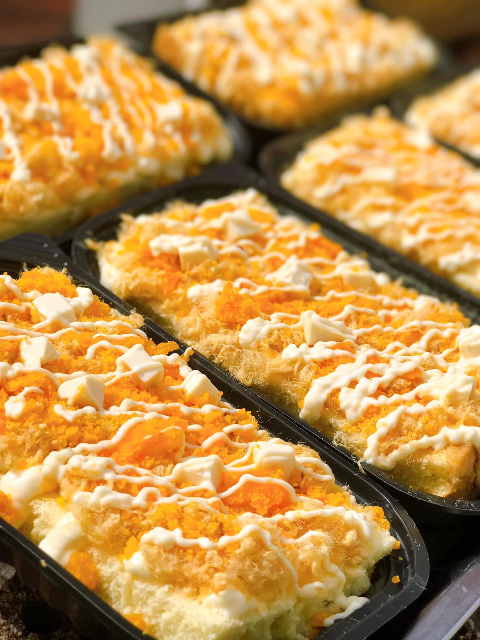 Golden Sponge Cake 4